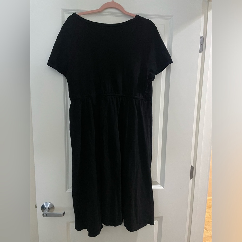 Black t shirt dress
